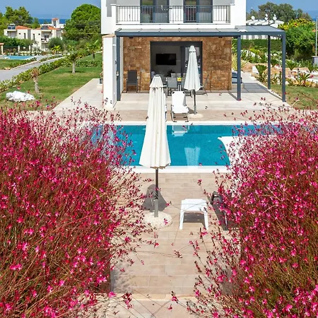 Alfie Luxury With Private Pool Pefkochori