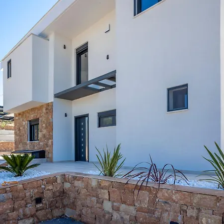 Alfie Luxury With Private Pool Apartment Pefkochori