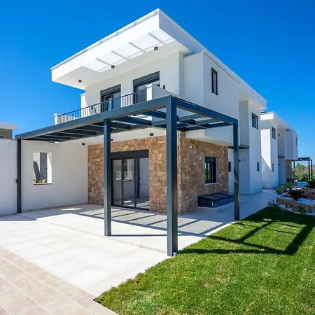 Apartment Alfie Luxury With Private Pool