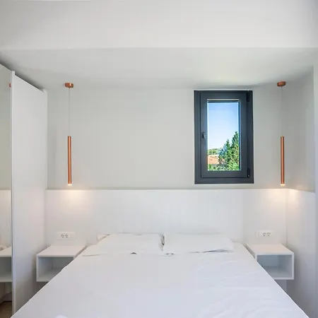 Alfie Luxury With Private Pool Apartment Pefkochori