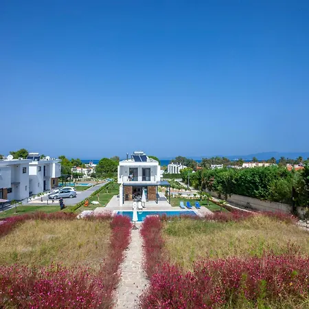 Alfie Luxury With Private Pool Pefkochori