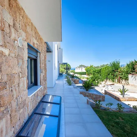 Alfie Luxury With Private Pool Apartment