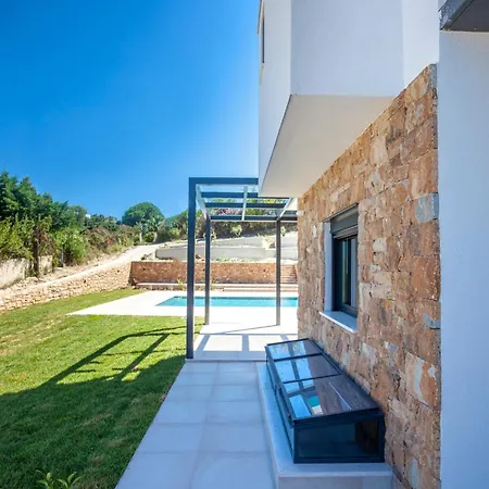 Alfie Luxury With Private Pool Apartment Pefkochori