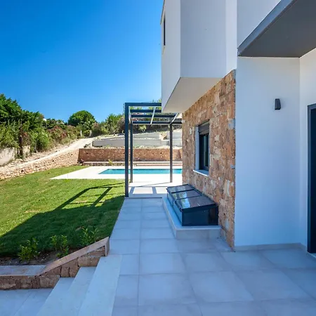 Apartment Alfie Luxury With Private Pool