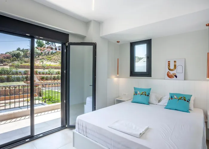 Alfie Luxury With Private Pool Pefkochori